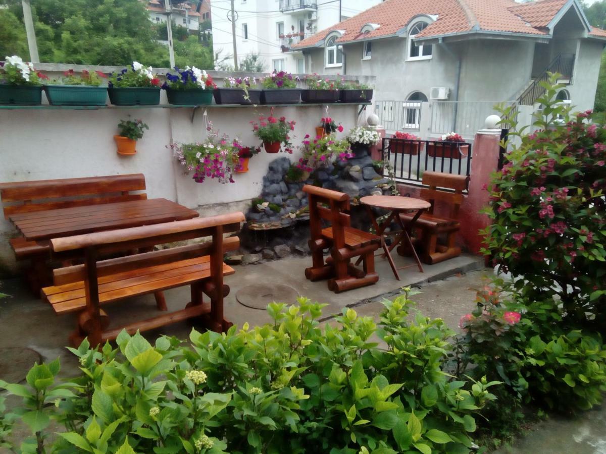 Guest House Mirijevski Konak Belgrade Exterior photo