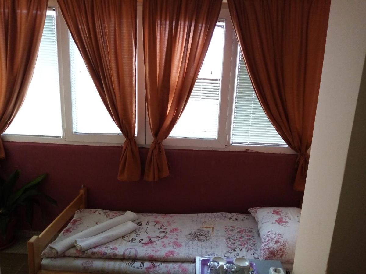 Guest House Mirijevski Konak Belgrade Exterior photo